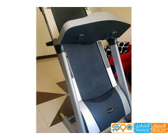 الة جري كهربائي