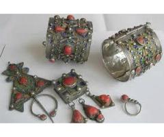 عالم الفضة للحلي